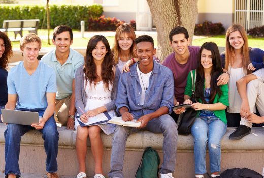 CHOISIR UNE ÉCOLE AVEC DES PROGRAMMES RECONNUS